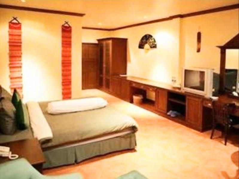 Hotel The Irish Clock Udon Thani Zewnętrze zdjęcie