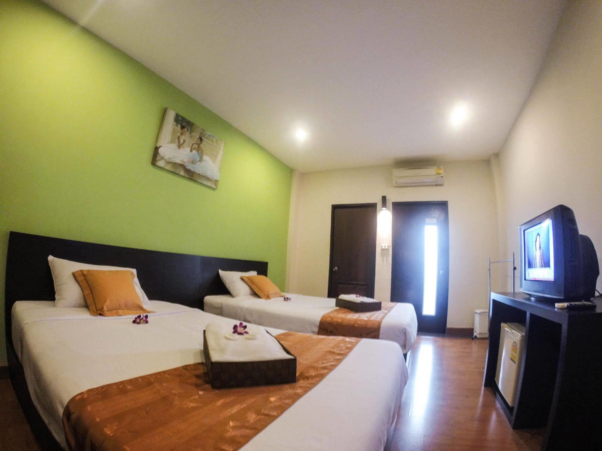 Hotel The Irish Clock Udon Thani Zewnętrze zdjęcie